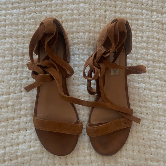 Steve Madden Rizzaa Brown Suede Lace Up Heel - Picture 3 of 5
